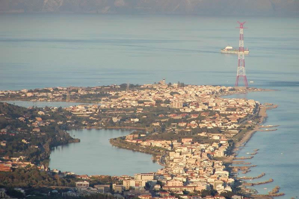 Tutti pazzi per Capo Peloro